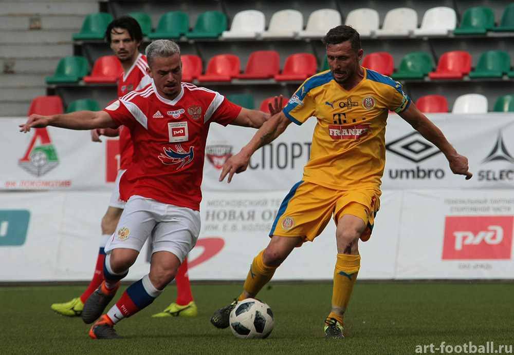 Fostul selecționer Mircea Rădulescu și Daniel Chiriță, campion cu Rapid și cu Șahtior, antrenorul naționalei Artiștilor, comentează Mondialul la interviurile Libertatea Live. ”Mi-au plăcut Mexic și Croația, pentru că atacă mereu”