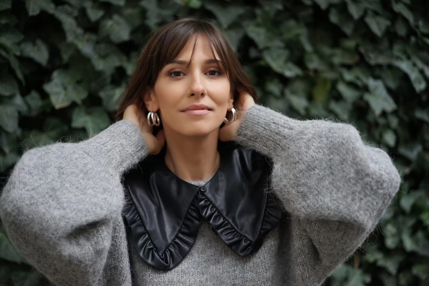 Dana Rogoz a dormit cu familia în rulotă, în fața grădiniței fiicei sale: „Nu ne plictisim”. Următoarea noapte a petrecut-o în fața școlii băiatului ei