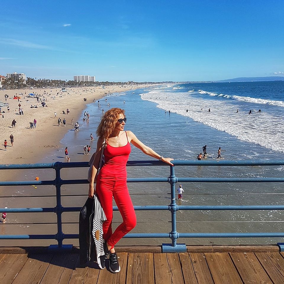 Carmen Brumă, perfectă în costum de baie. Și-a etalat trupul pe plajele din America | FOTO