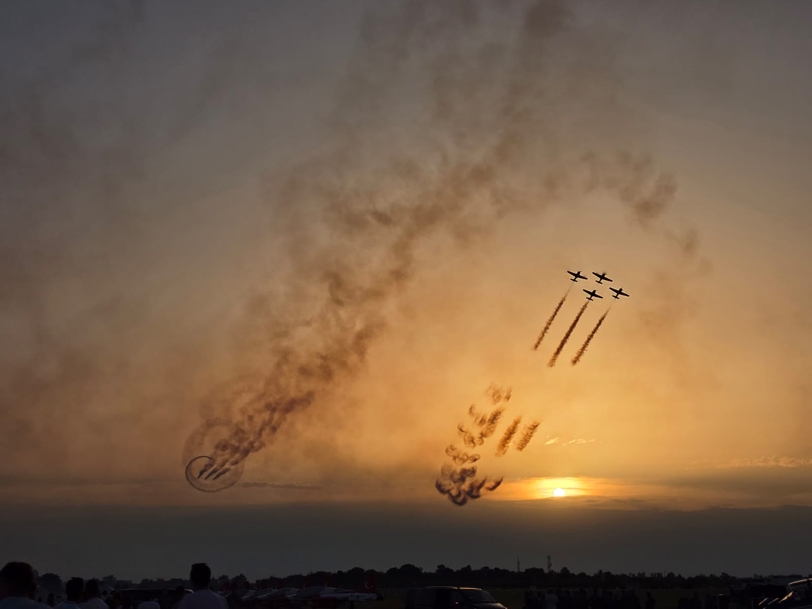 BIAS 2026. Frecce Tricolori și Turkish Stars au făcut senzație sâmbătă la Aeroportul Băneasa. Programul celui mai mare show aerian din România