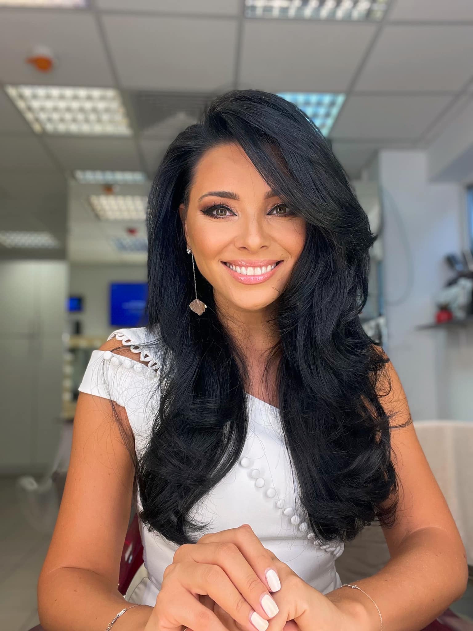 Corina Caragea nu ține dietă. Cum își menține silueta prezentatoarea, la aproape 40 de ani: „Mănânc cam ce vreau eu, dar în porții mici” - EXCLUSIV