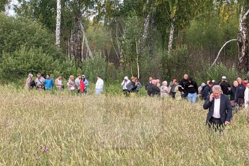 Un avion cu 170 de pasageri la bord care zbura pe ruta Soci-Omska a aterizat de urgență într-un lan de grâu, în Siberia
