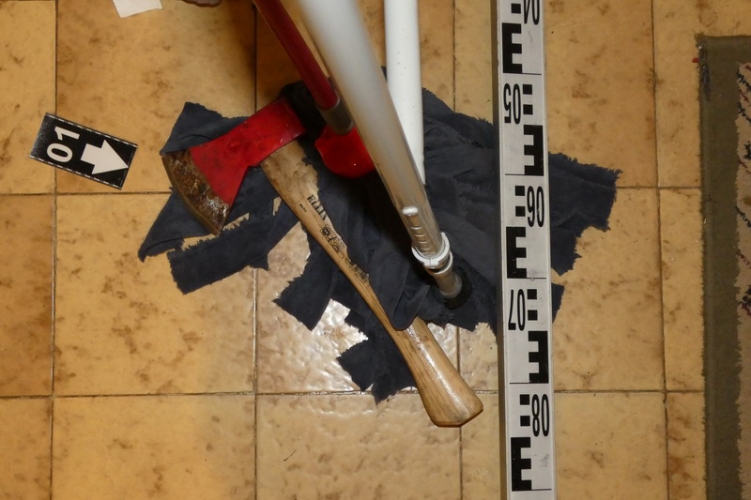 Baltával támadt édesapjára egy férfi Fejér vármegyében