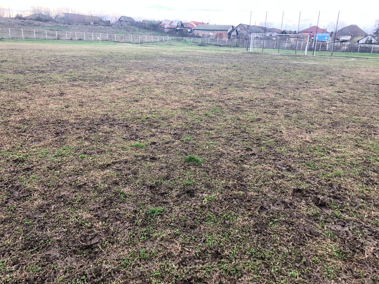 Stadionul din Calafat pe care s-a lansat Gică Popescu a ajuns o ruină! Clubul, prins la mijloc în disputele dintre primar și consilierii locali