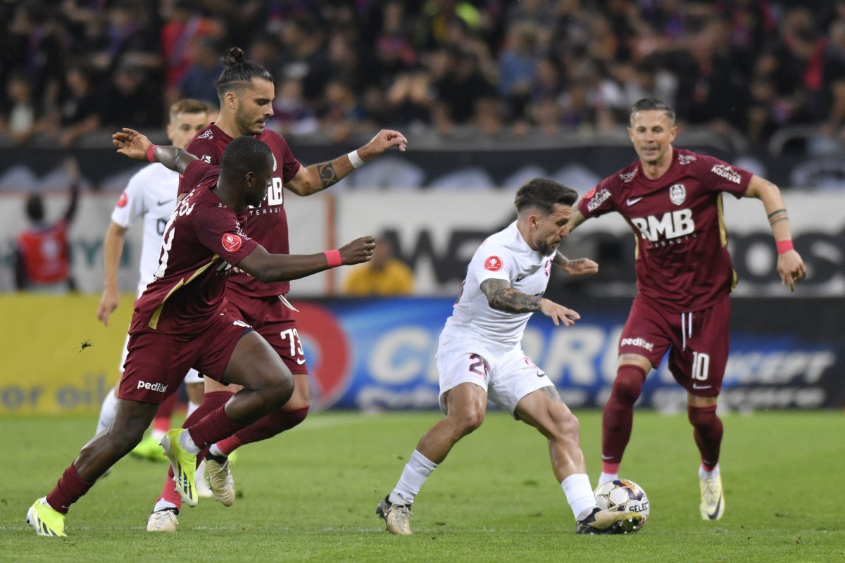 FCSB a primit trofeul de campioană a României în fața a peste 54.000 de spectatori, după ce a pierdut cu CFR Cluj
