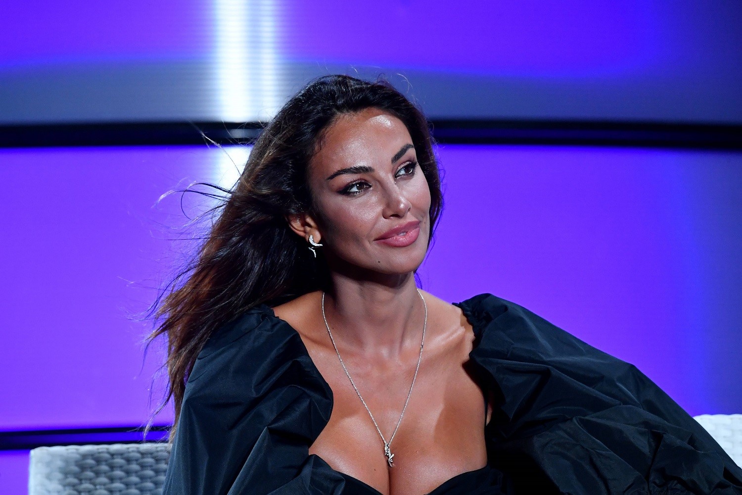 Motivul pentru care Mădălina Ghenea a dispărut de pe rețelele de socializare: „Nu a fost ușor”. A avut parte și de un incident neplăcut