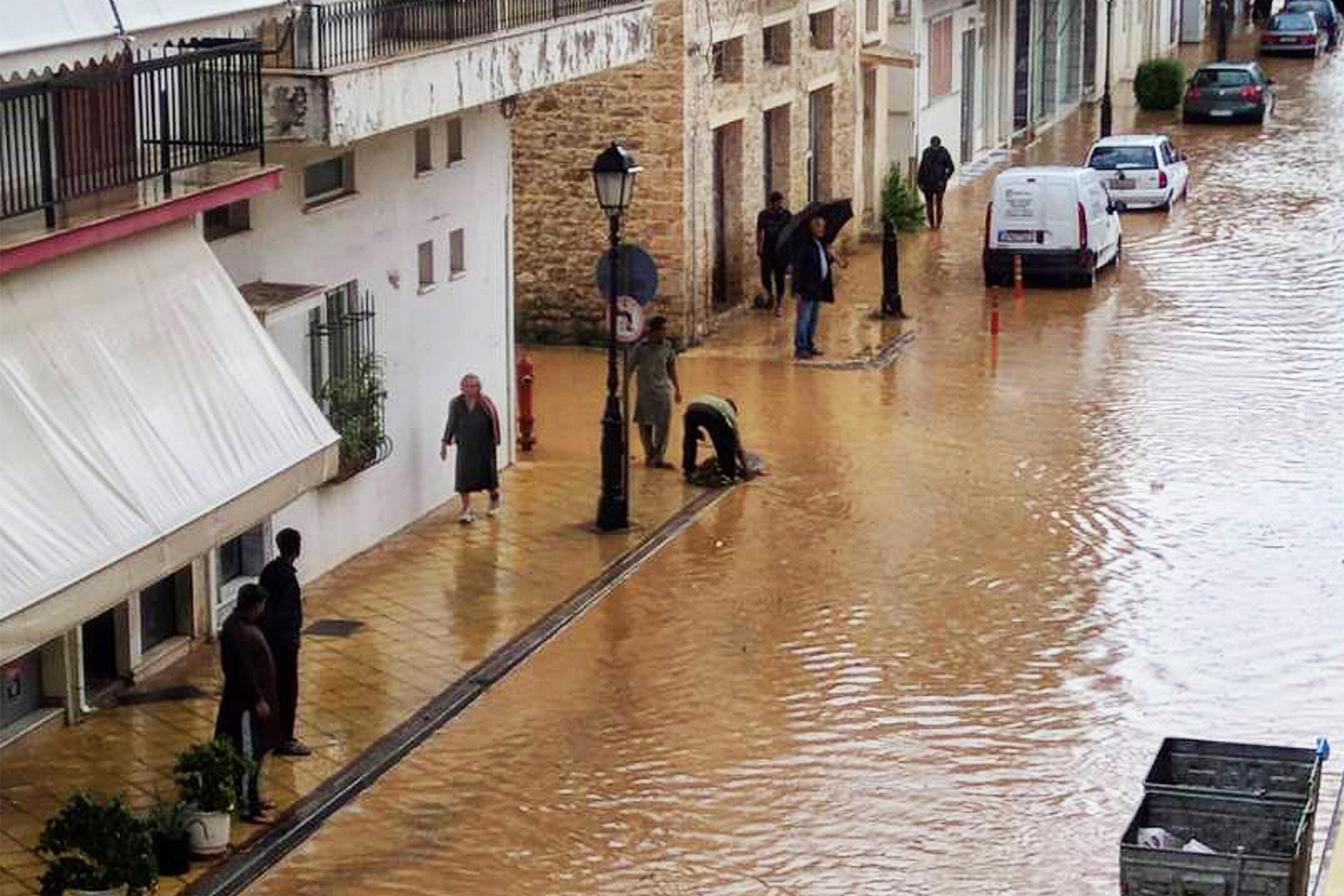 Ciclonul Zorba a ajuns și în România, după ce a lovit Grecia. Uraganul se îndreaptă către Turcia (FOTO & VIDEO)