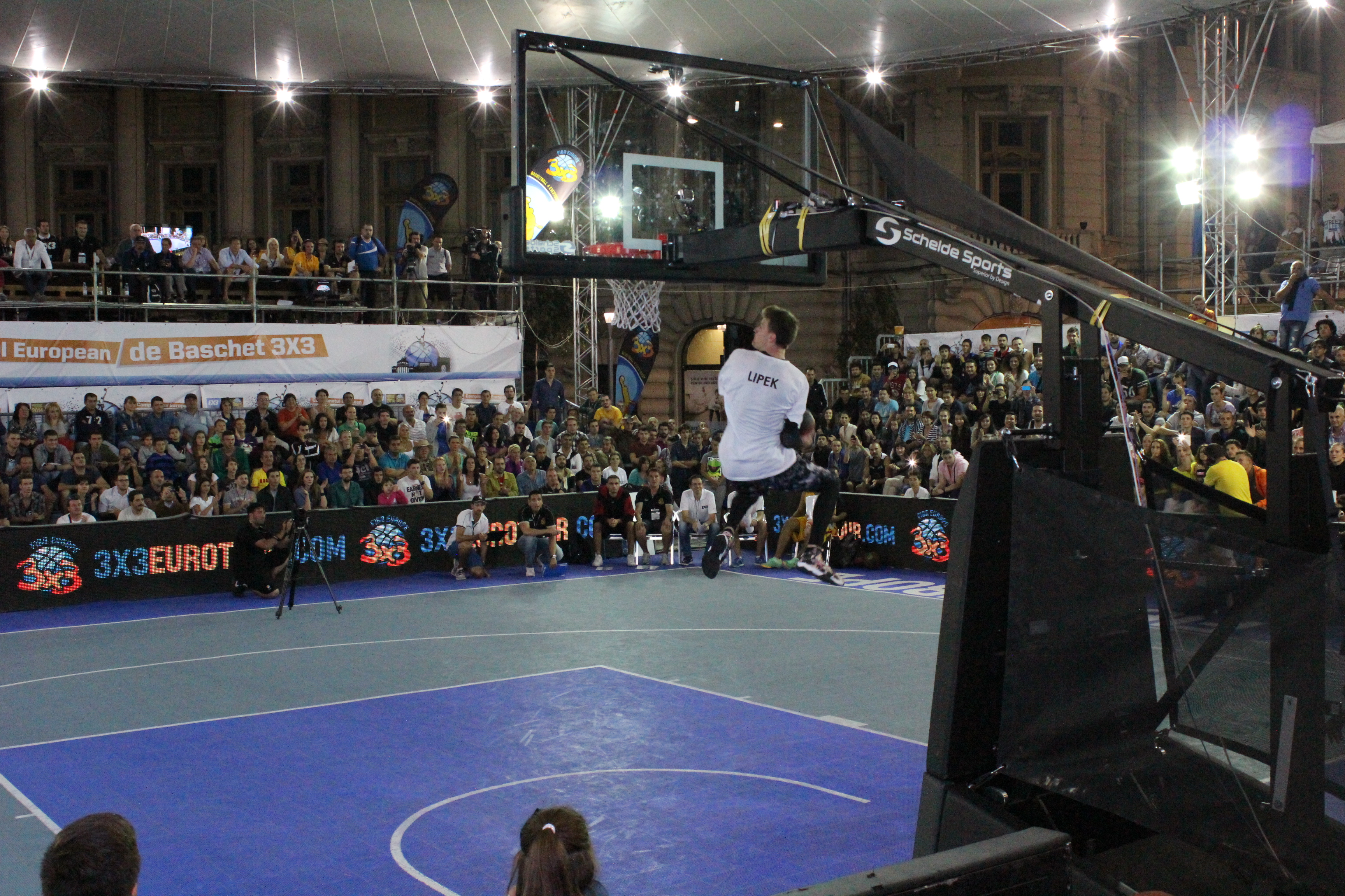 GALERIE FOTO & VIDEO / România joacă astăzi în semifinalele CE de baschet 3x3