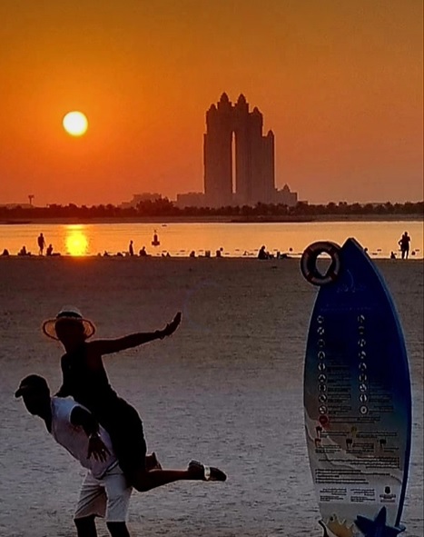 Cum a apărut Anca Țurcașiu cu iubitul în vacanță în Abu Dhabi: „Viața merită s-o trăim cât mai intens”. Cu ce cuplu celebru s-au întâlnit acolo