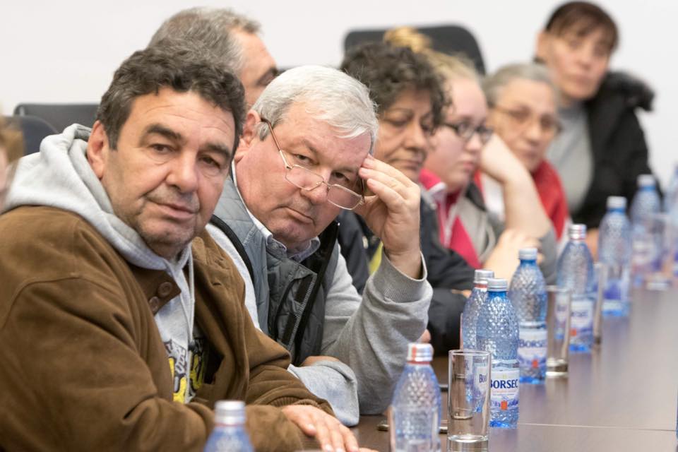 Soluția găsită de Primăria Capitalei pentru locatarii blocului ars din sectorul 5. Unde au stat, până azi