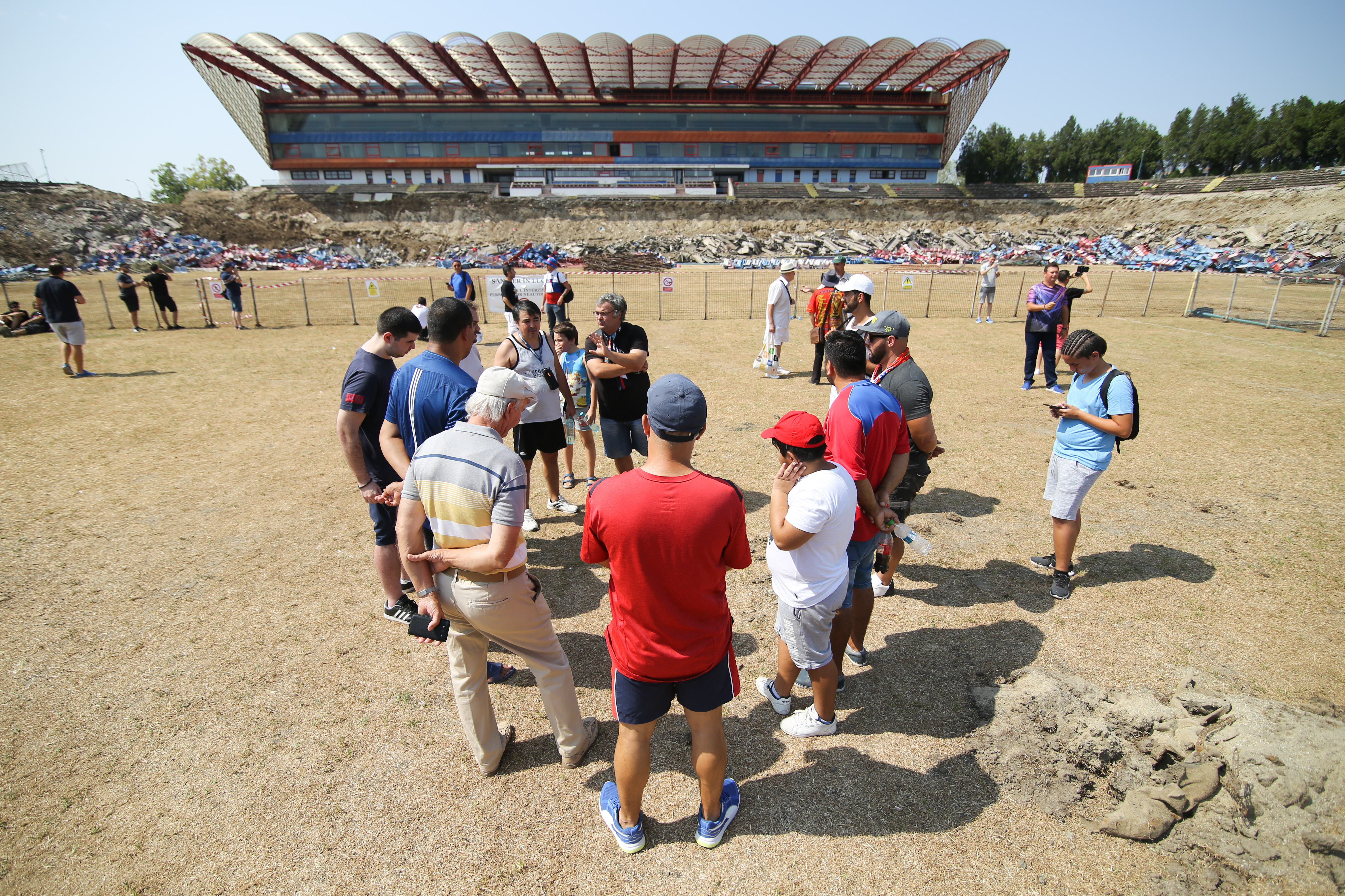 Stadionul Steaua, vizitat pentru ultima oară. ”Aici mi-am trăit copilăria” / GALERIE FOTO