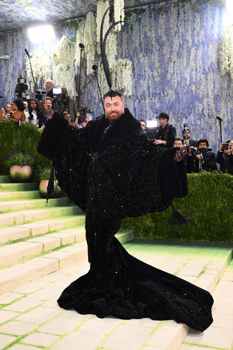 Vedete pe „covorul pietruit” la Met Gala 2026. De la rochii impresionante la alegeri controversate