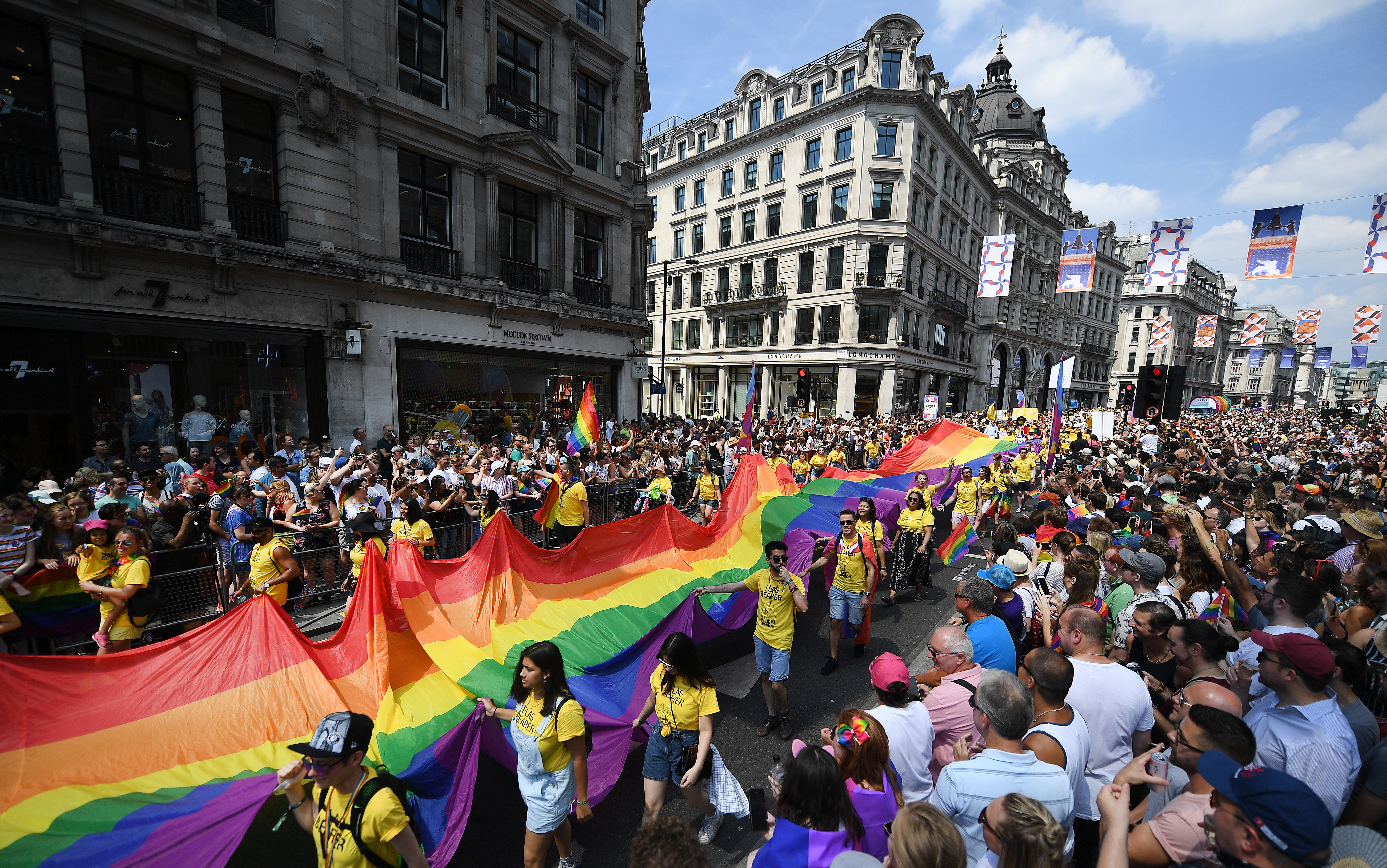 Un milion de oameni au participat, sâmbătă, la Parada Gay de la Londra