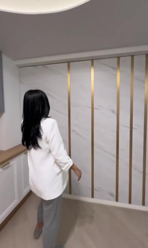 Imagini noi cu apartamentul Andreei Tonciu din Pipera. Vrea să vândă locuința, care e estimată la 250.000 de euro