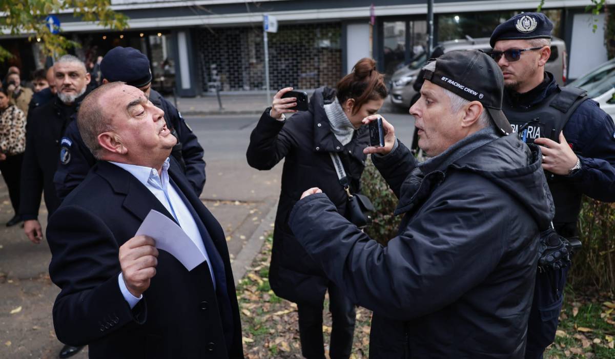 Gigi Nețoiu a mers cu formația să-și depună candidatura la Primăria București și s-a certat cu Marian Ceaușescu în curte: „Băi, securistule”