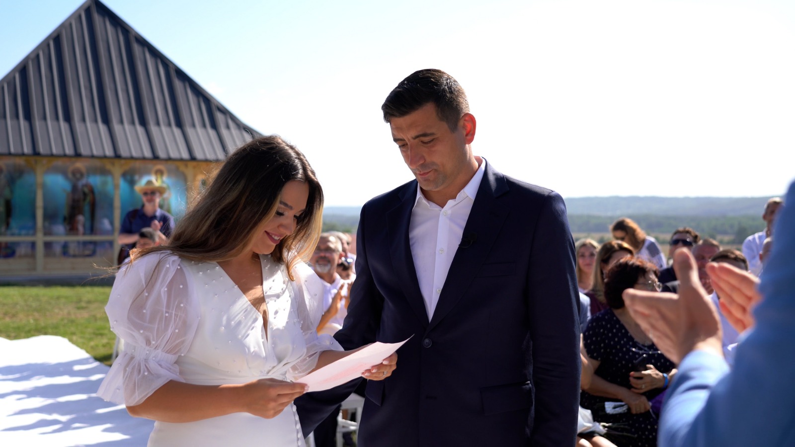 George Simion s-a cununat civil cu Ilinca Munteanu. „Mâine e ziua cea mare, când vom spune «da» în fața lui Dumnezeu”