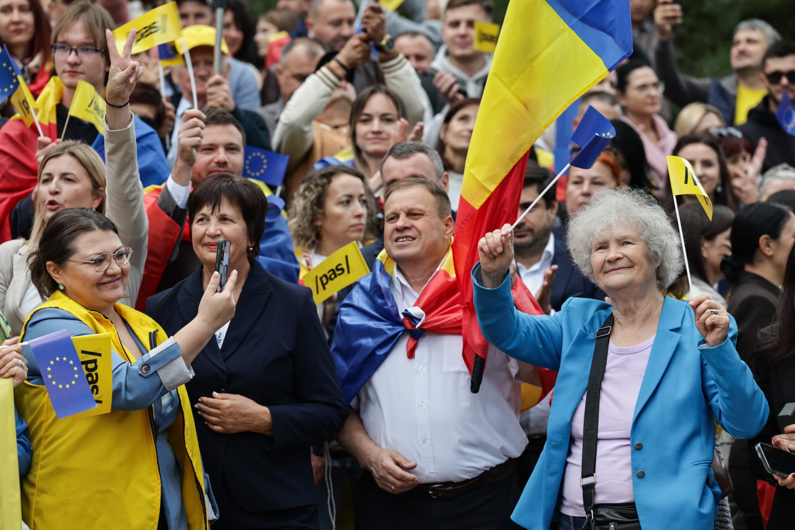 Marș pro UE și pro PAS la Chișinău: „Lumea rusă înseamnă război, UE înseamnă pace”