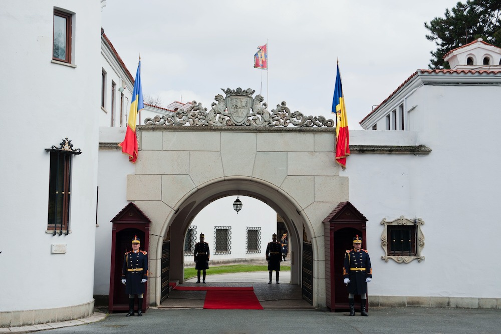 Maia Sandu, primită la Palatul Elisabeta de familia regală. Președinta Republicii Moldova a plantat un stejar