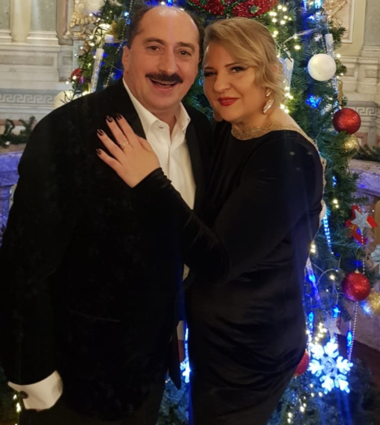 Romică Țociu nu are grijă de banii familiei. Soția se ocupă: „Nicoleta îi direcționează. Dacă ea n-ar fi, s-ar alege praful”