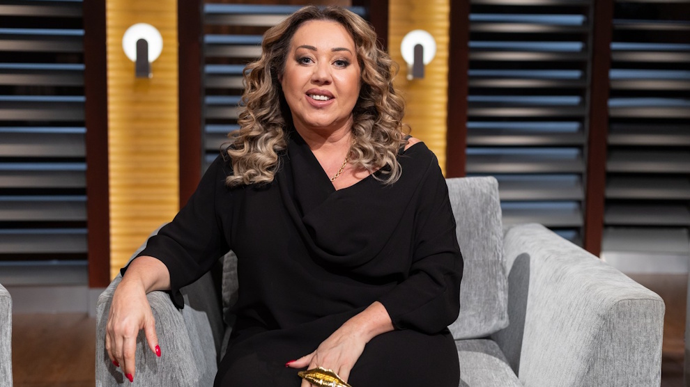 16 fogás és 10-féle desszert – Elképesztő luxusban karácsonyozik a Cápák között befektetője