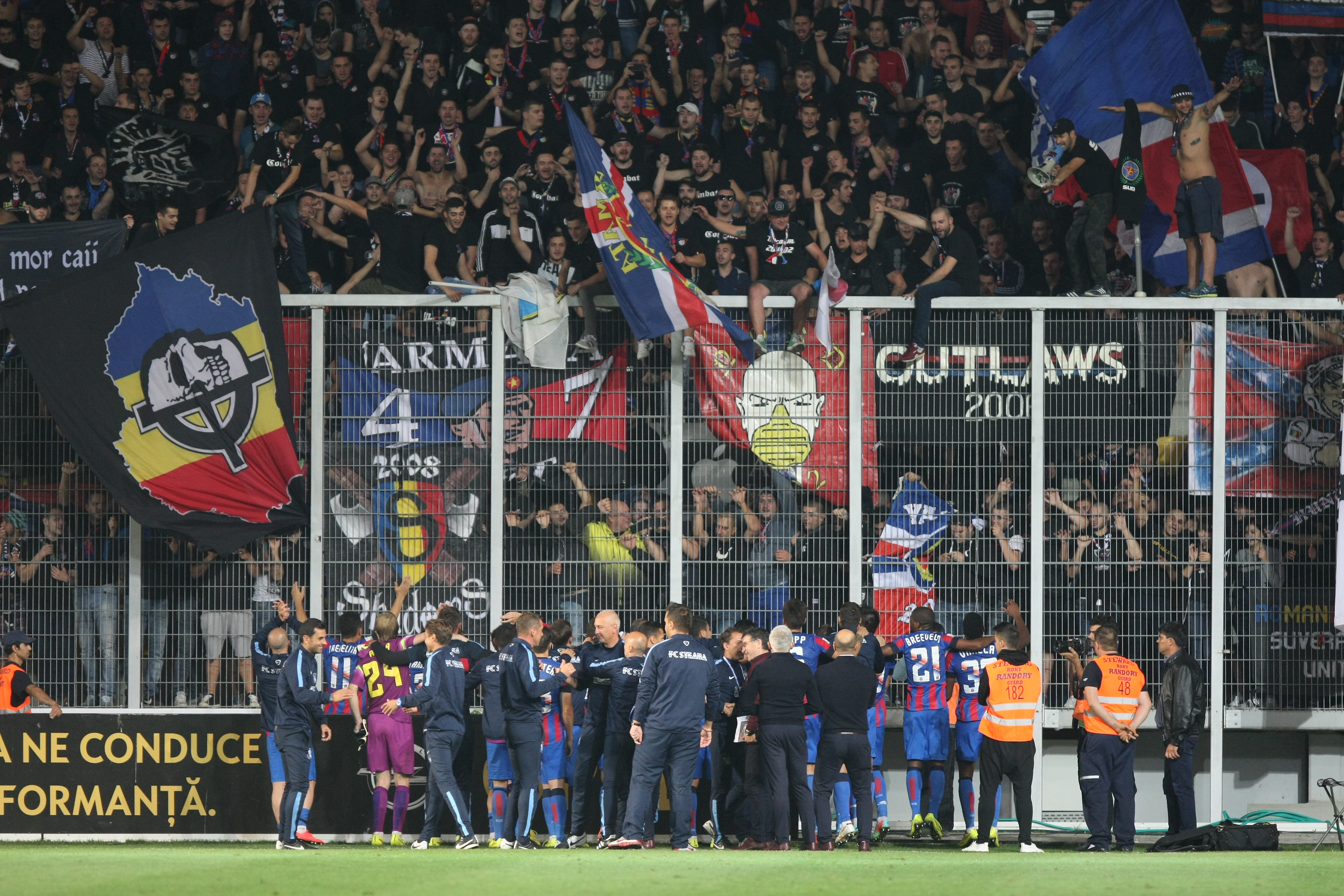 FOTO&VIDEO / Petrolul - Steaua 2-3. Meci senzaţional pe ”Ilie Oană”