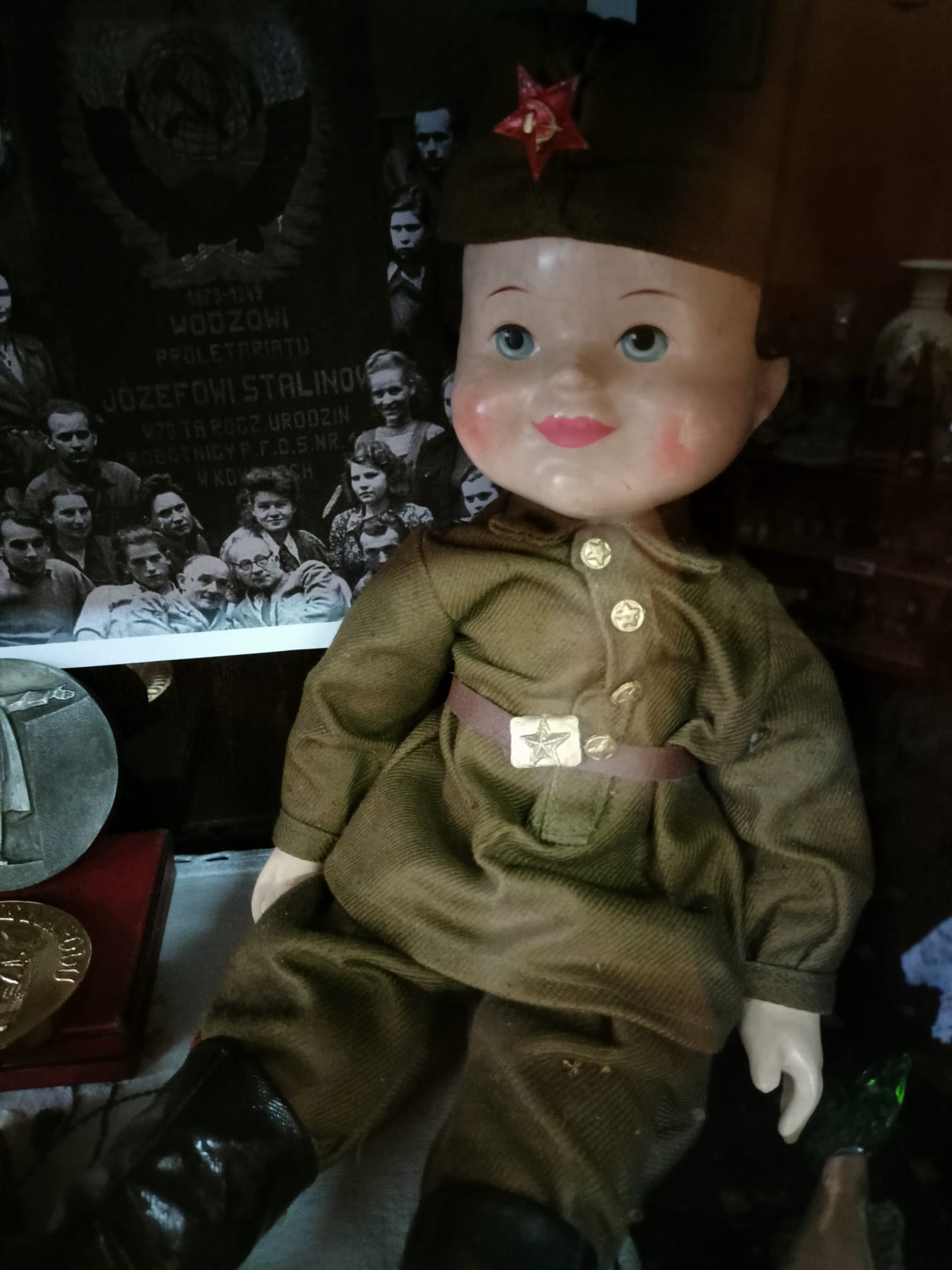 Muzeum Sentymentów w Kowarach Zabawka dla dzieci - Sasza - żołnierz radziecki