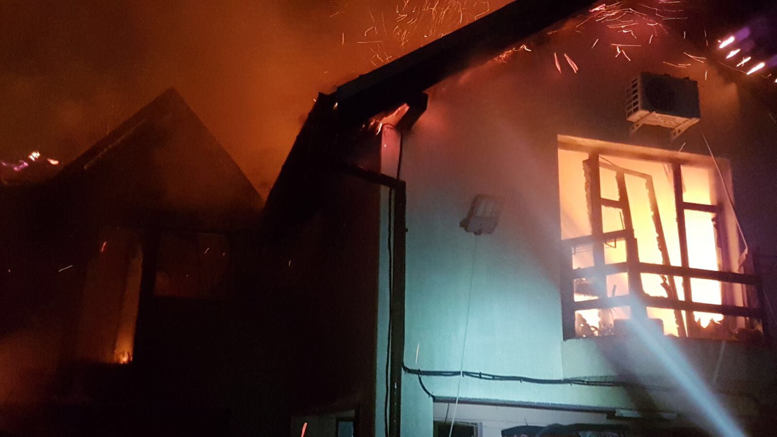 Incendiu la o pensiune din Timiș GALERIE FOTO
