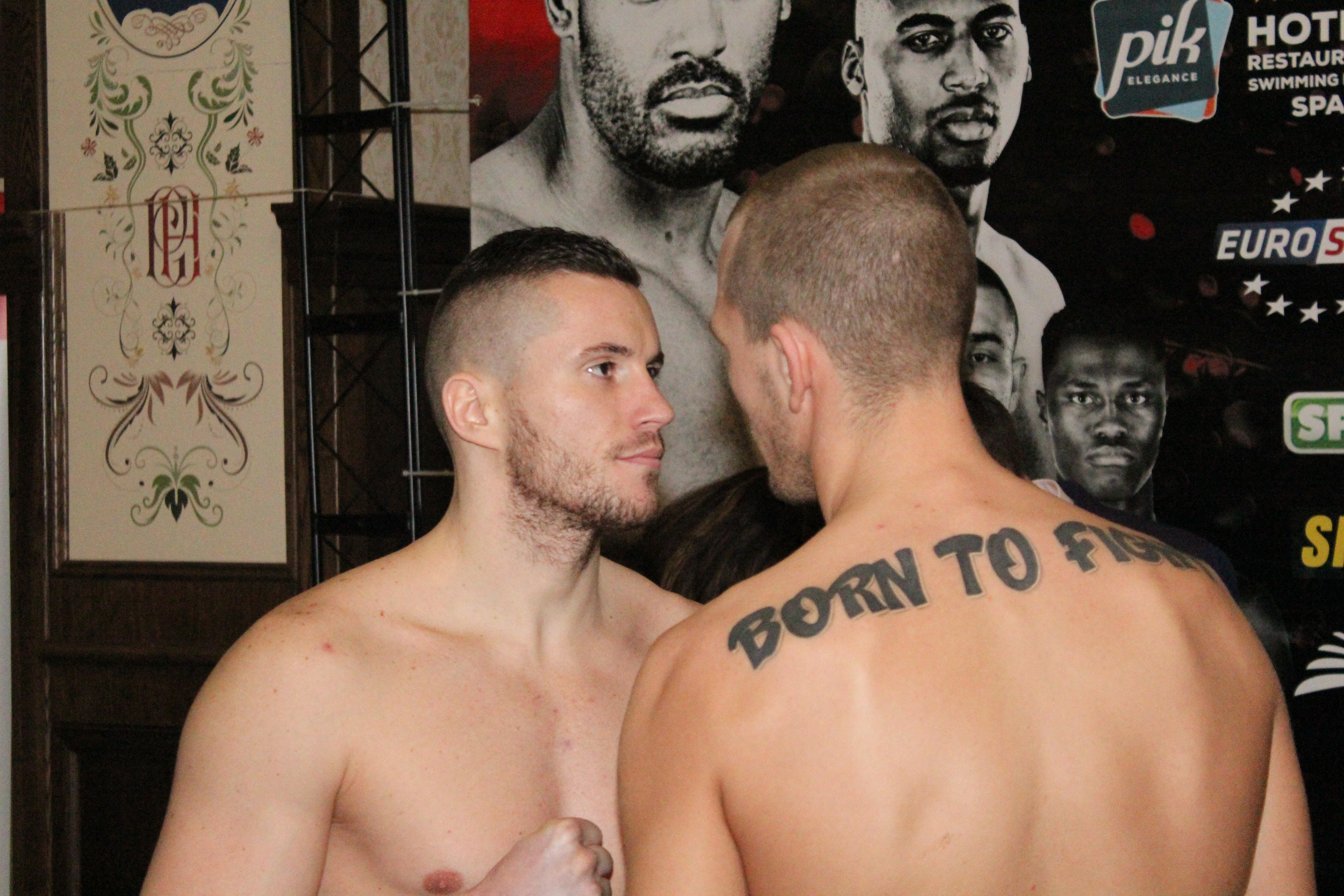 Luptătorii de la Superkombat Ploiești s-au confruntat pentru prima dată la cântarul oficial / GALERIE FOTO