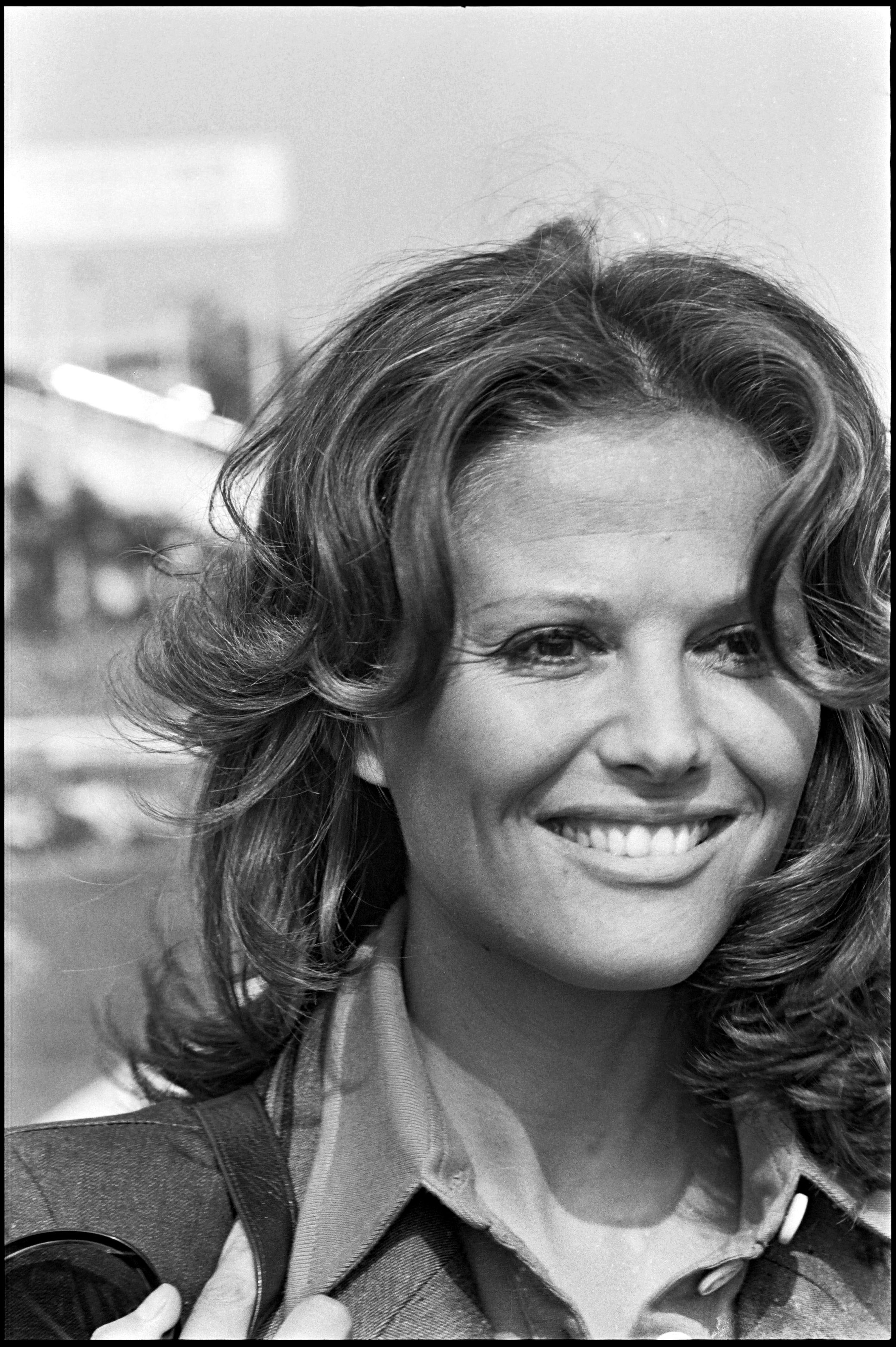 Florin Piersic și Claudia Cardinale, sărut memorabil în urmă cu 16 ani. Actorul nu și-a putut stăpâni emoțiile pe scenă: „Recunosc, mi-a scăpat”