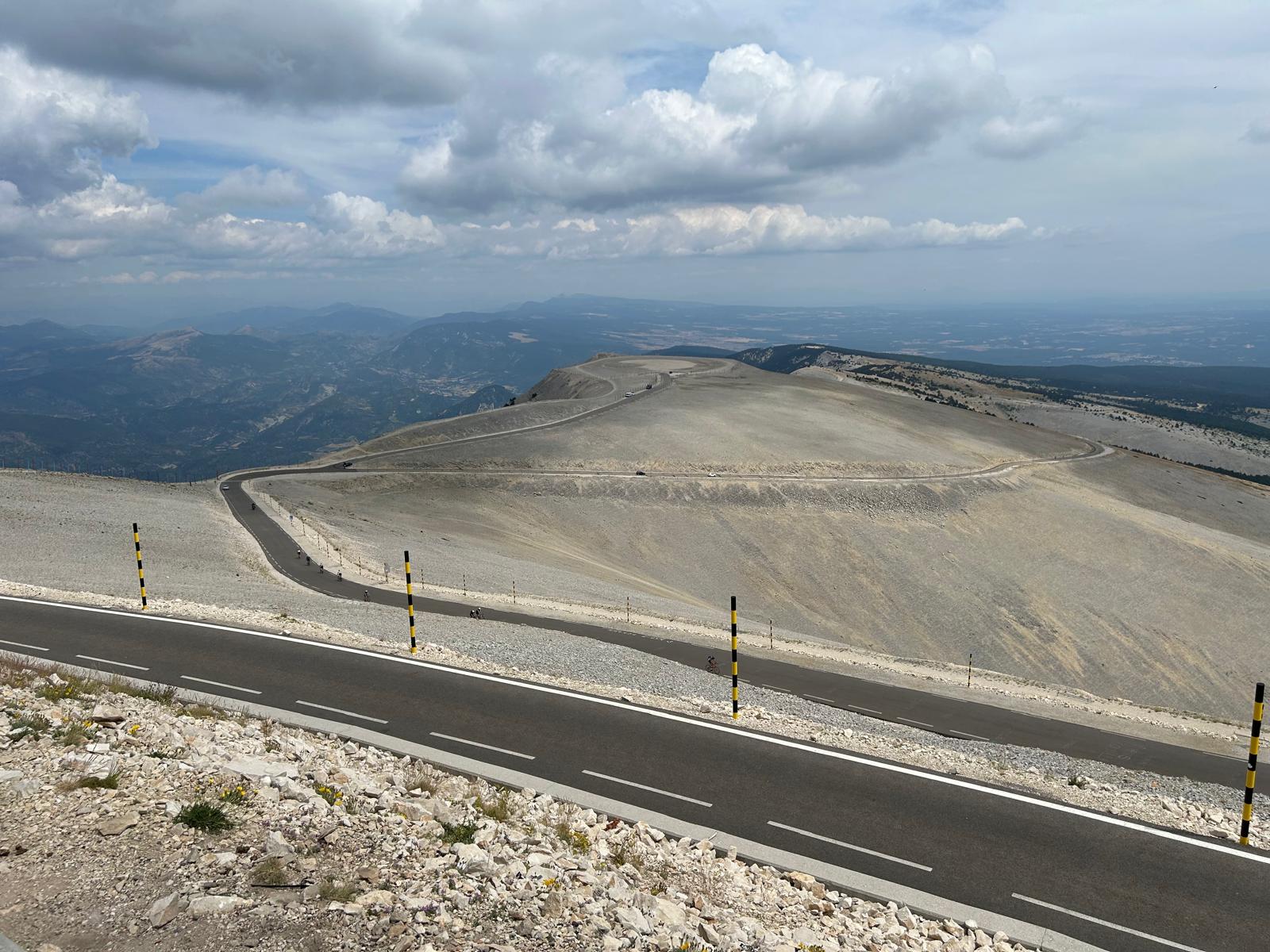 Ziarul L'Équipe cu victoria epică a francezului Valentin Paret-Peintre pe Mont Ventoux nu a apărut pe print. Care este motivul