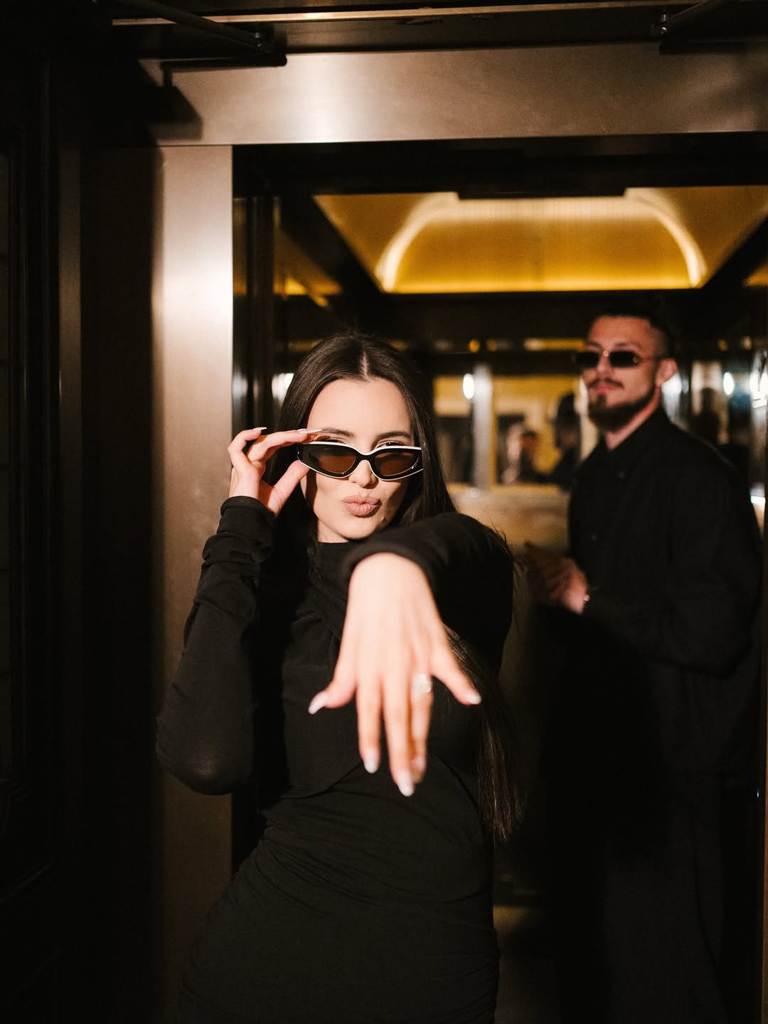 Imagini de la cununia civilă a lui Radu Drăgușin. Fotbalistul s-a căsătorit cu Ioana Stan