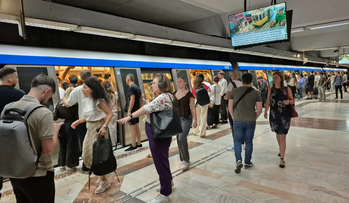 Aglomerație la metrou în București, 9 septembrie 2026