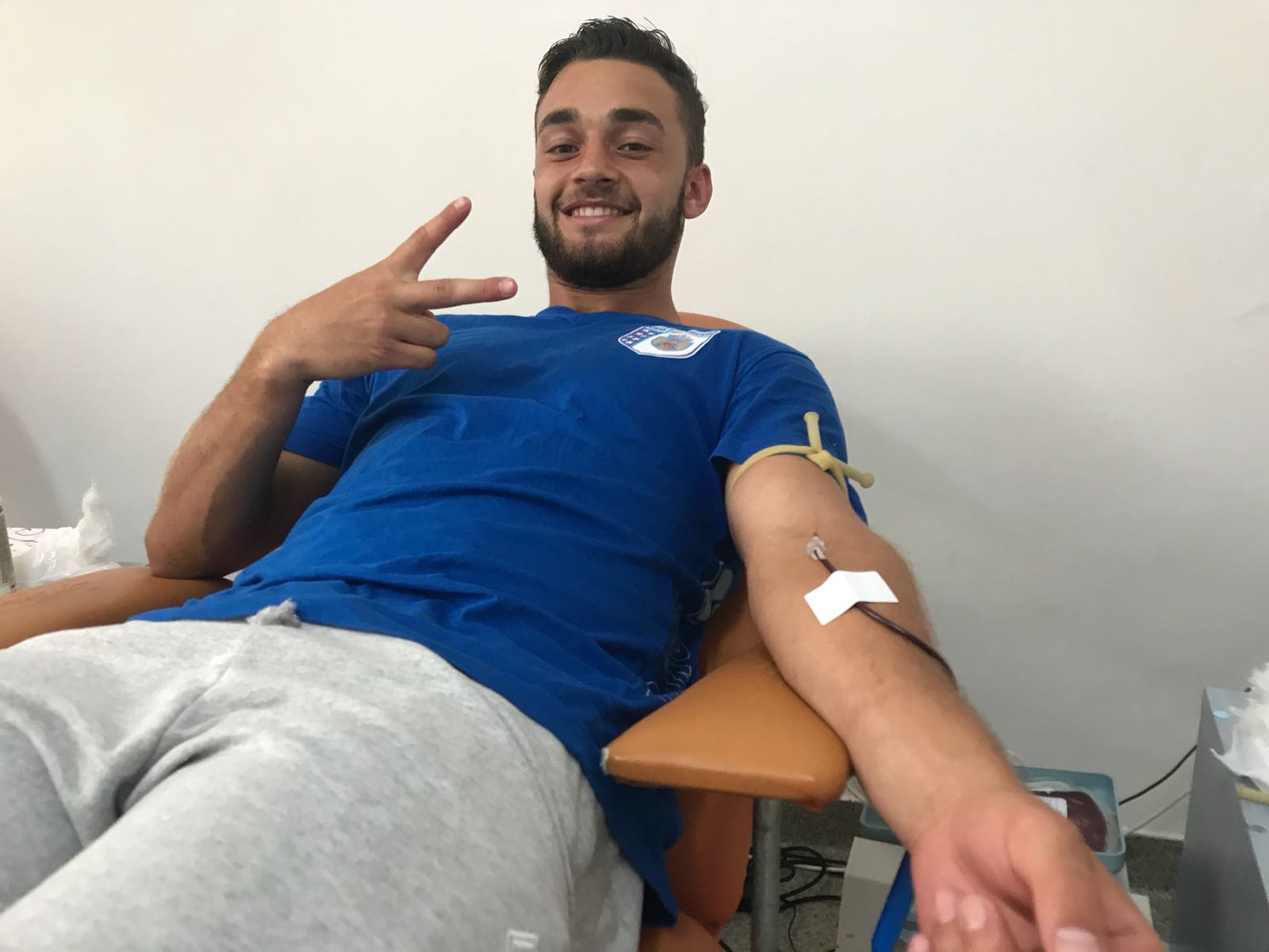 Rugbyștii de la CSM București au donat sânge pentru a-i salva viața atletei Adelina Oancea Gavrilă