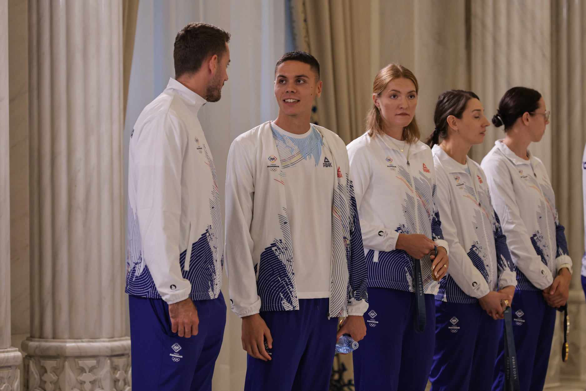 Gafă a președintelui Iohannis la decorarea medaliaţilor de la JO Paris. A spus „comemorarea”, în loc de „ceremonia” | VIDEO