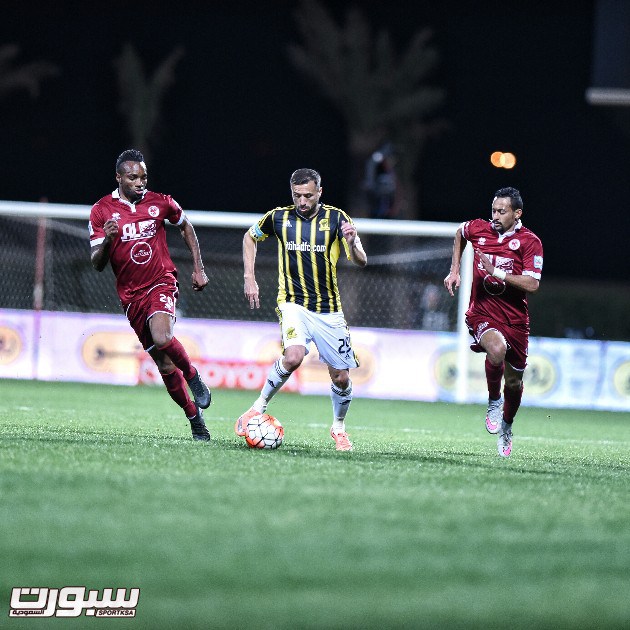 Piți l-a învins pe Ciobotariu în derby-ul românesc din Arabia Saudită. ^Final palpitant. Sânmărtean a fost integralist / GALERIE FOTO&VIDEO