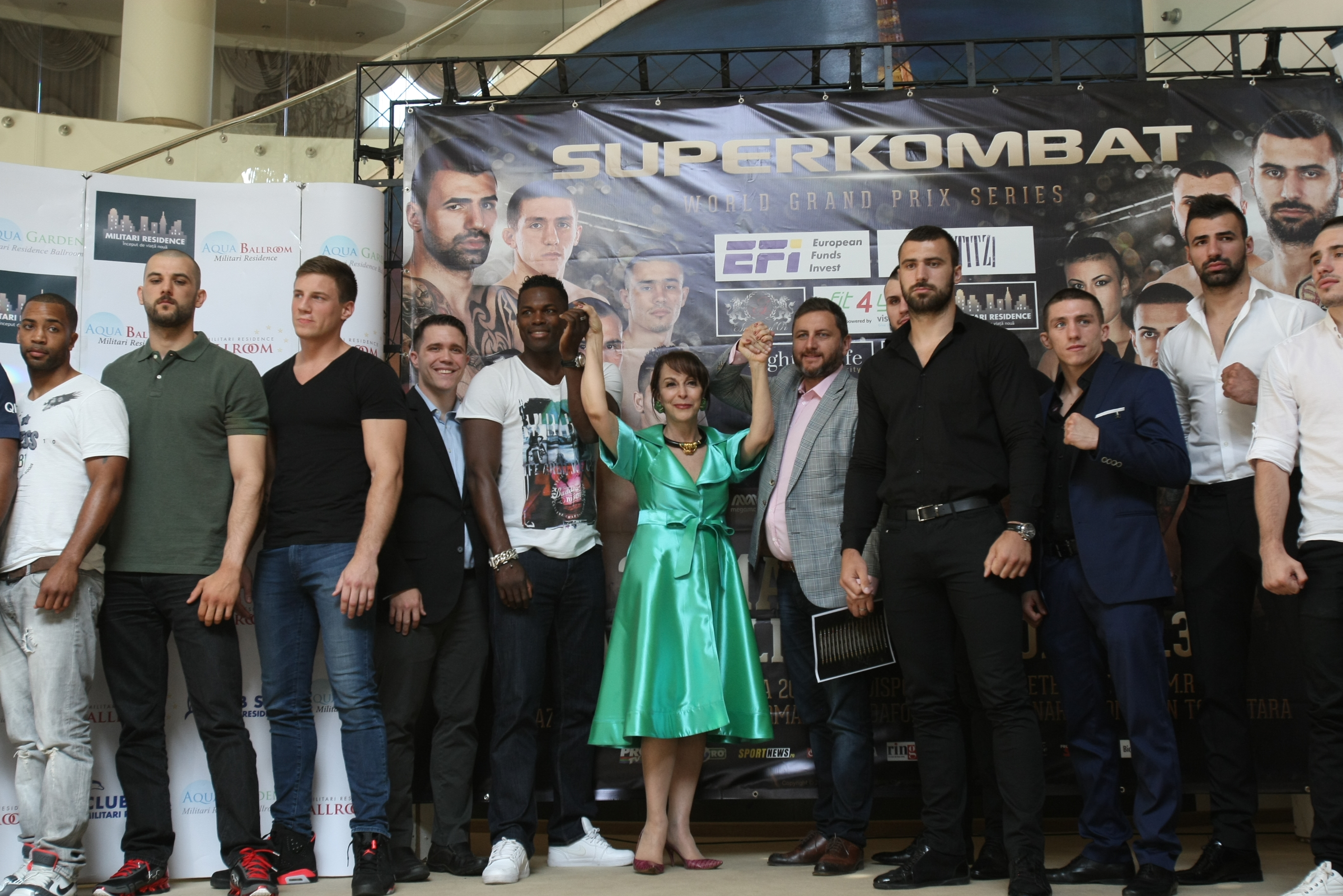 Luptătorii de la Superkombat București au trecut cu bine de proba cântarului oficial / GALERIE FOTO