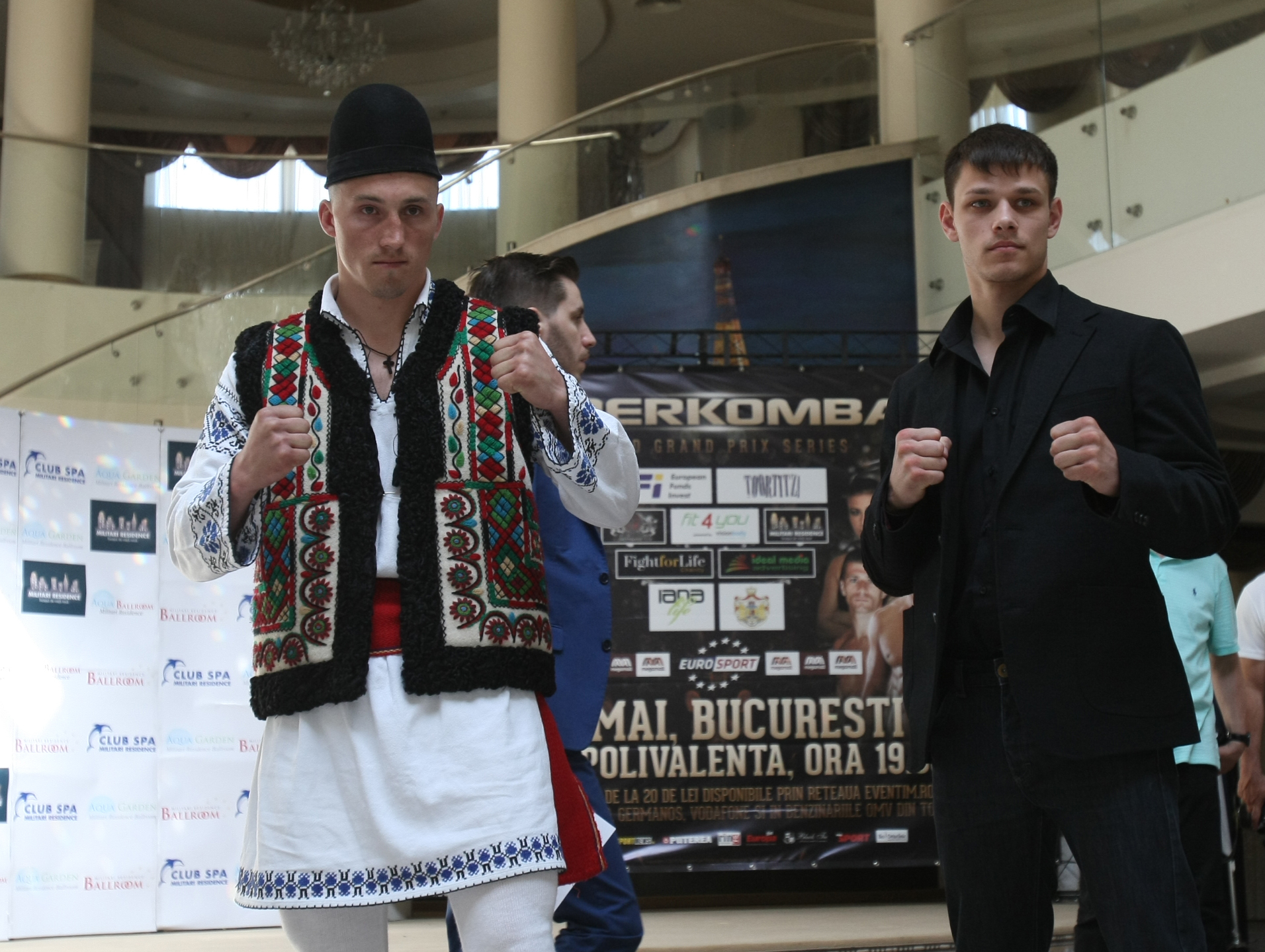 Luptătorii de la Superkombat București au trecut cu bine de proba cântarului oficial / GALERIE FOTO