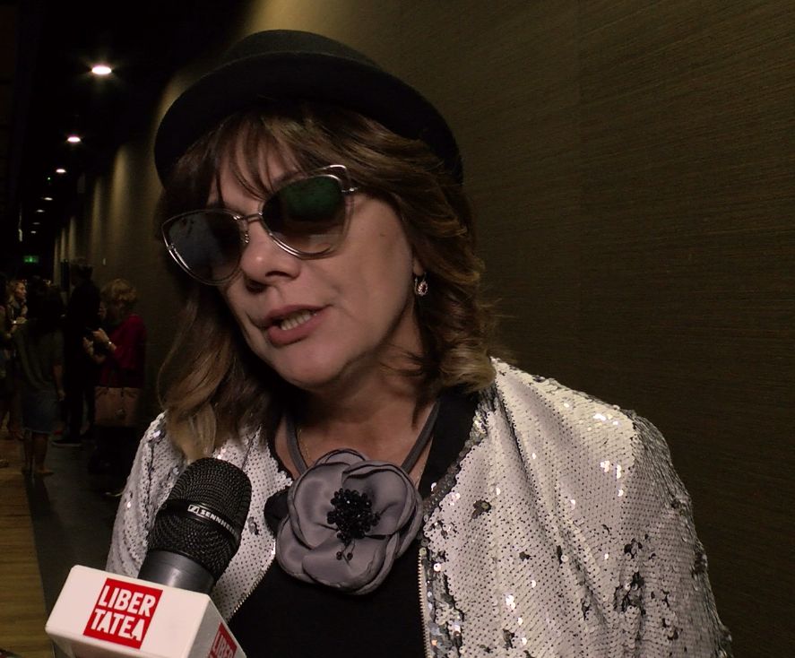 VIDEO EXCLUSIV | Carmen Tănase nu mai scapă de "Flăcărica". ”O mămică și-a botezat copilul așa!”