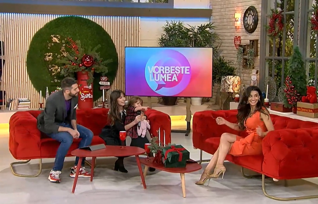 Dana Rogoz și fetița ei, împreună la TV, în direct. Reacția micuței Lia i-a amuzat chiar și pe prezentatorii de la „Vorbește lumea”