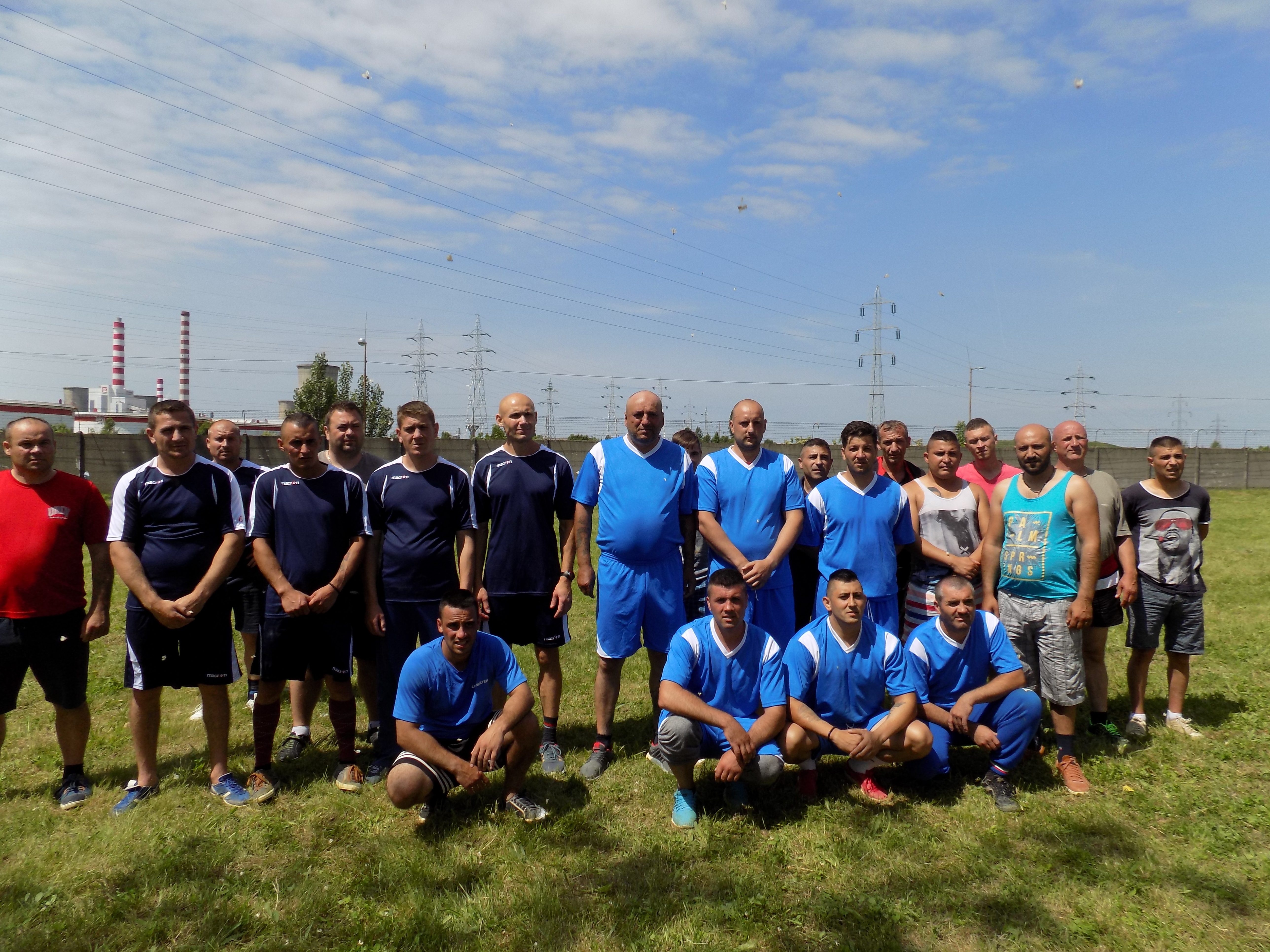Reportaj cu deținuții fotbaliști la Penitenciarul Ploiești. Cupa Libertății, ca mijloc de reintegrare post-detenție. Barcelonezii, la putere, peste ”lupii galbeni”! FOTO