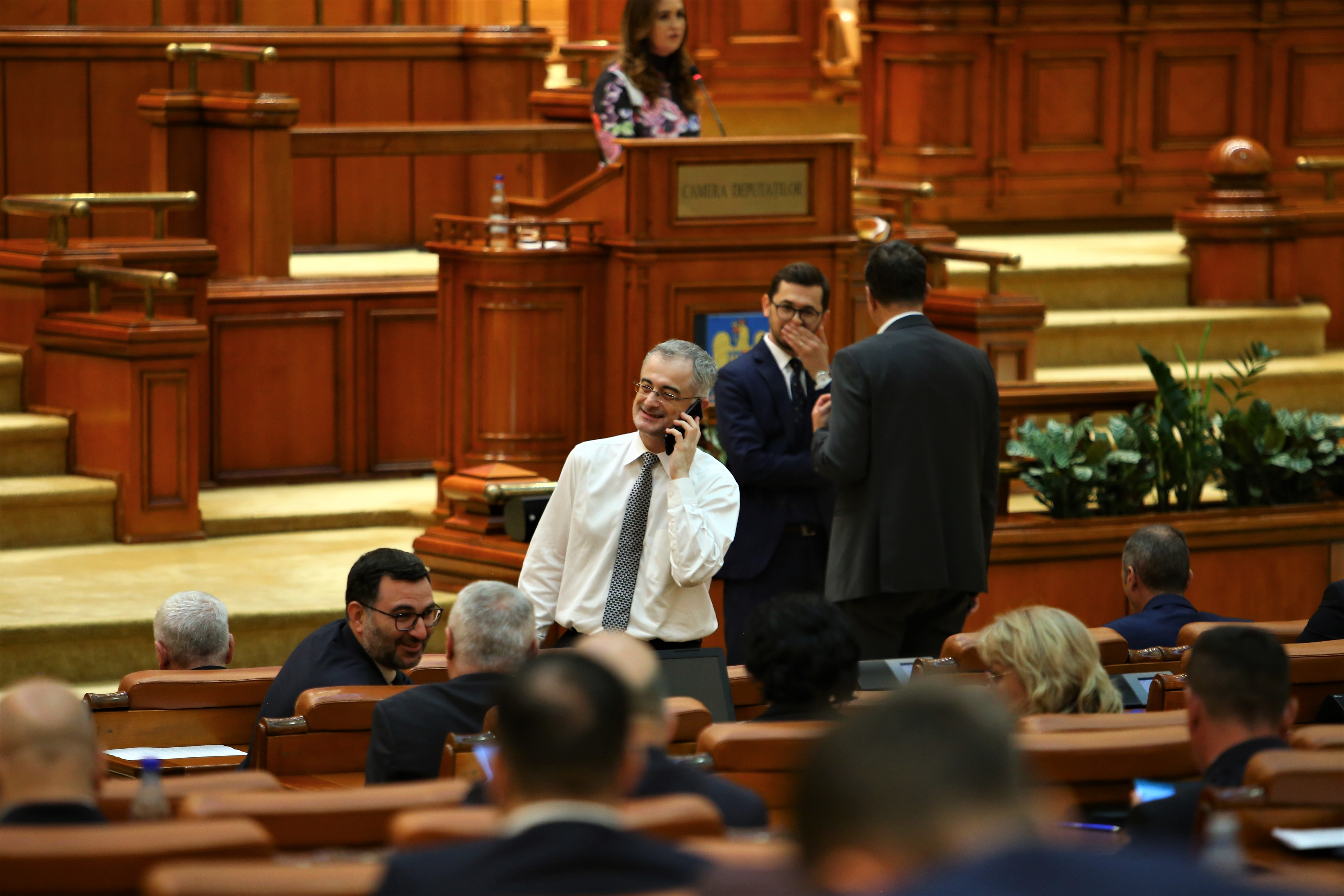 Ziua în care democrația a încasat patru gloanțe. Cum a schimbat AUR prin forță regulile din Parlament&nbsp;