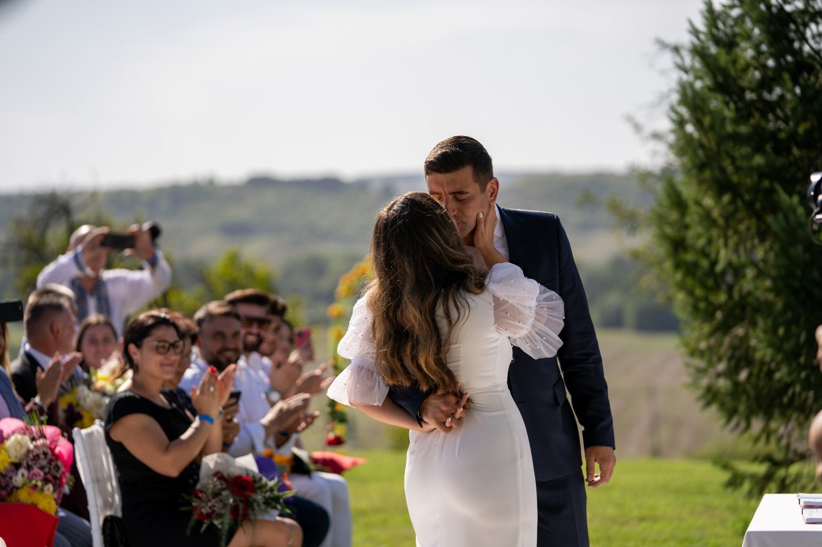 George Simion s-a cununat civil cu Ilinca Munteanu. „Mâine e ziua cea mare, când vom spune «da» în fața lui Dumnezeu”