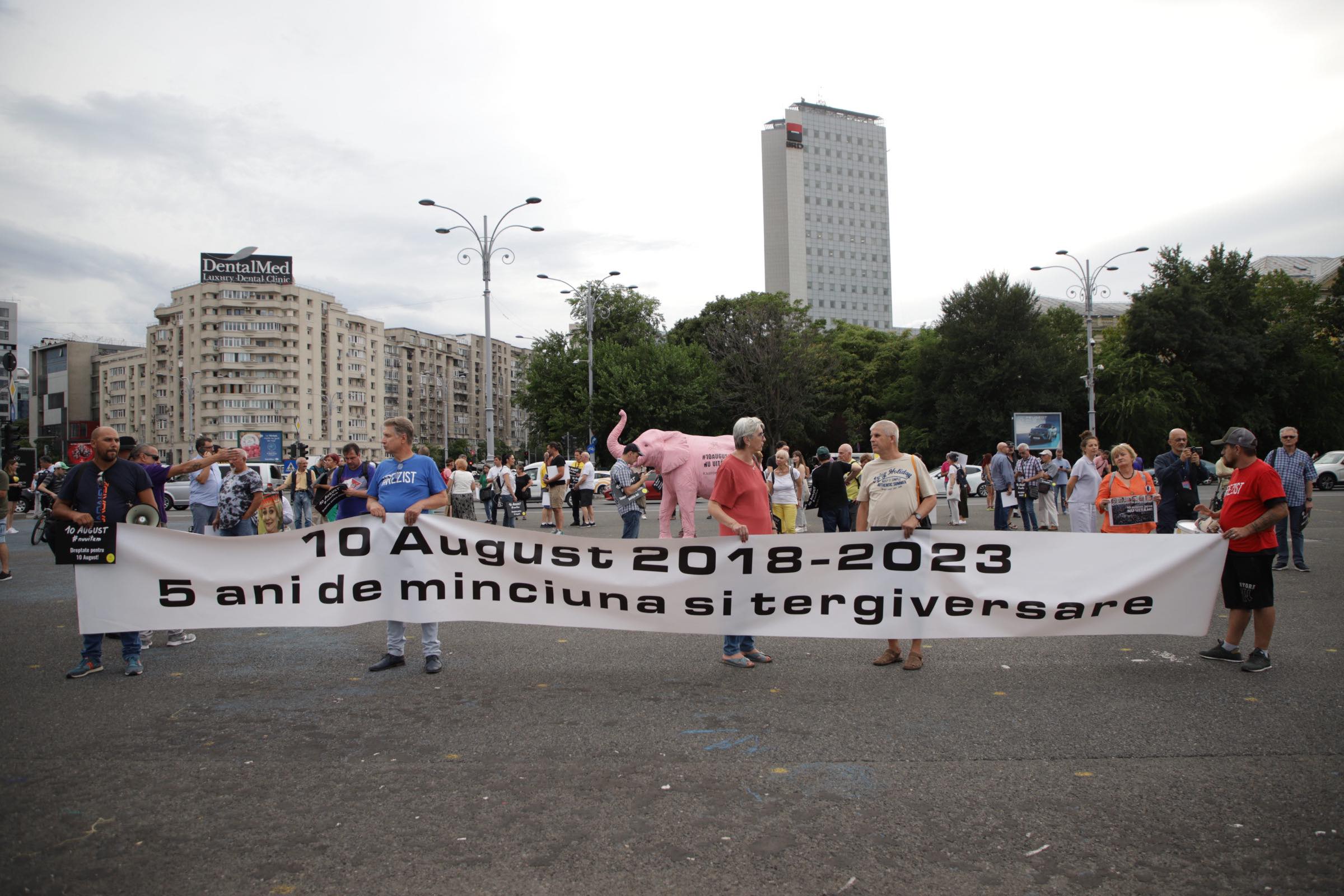 Manifestație în Piața Victoriei, la cinci ani de la violențele de la protestul din 10 august 2018: „Judecați, nu tergiversați!”