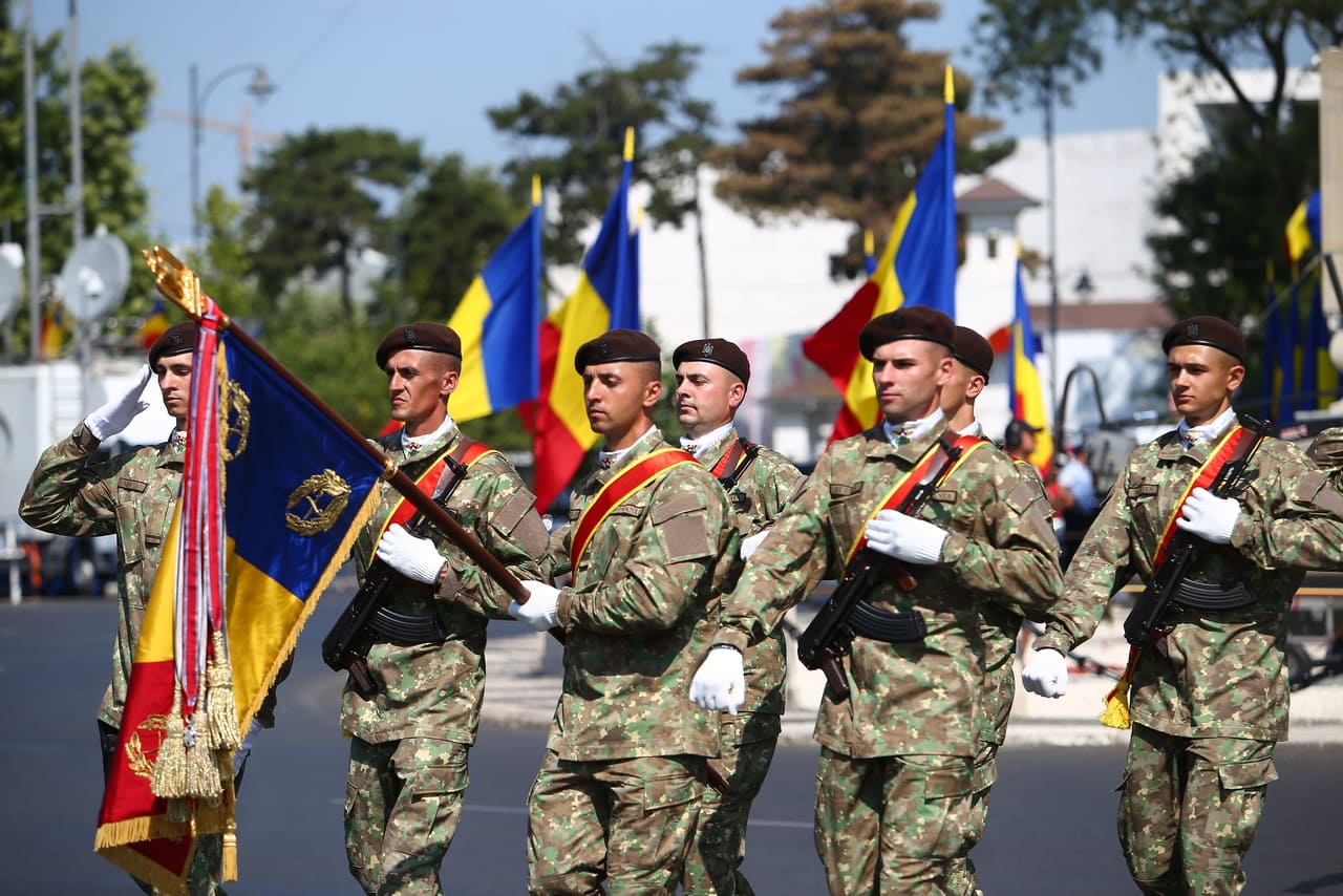 Ceremonie la Arcul de Triumf pentru militarii întorși din Afganistan. „O zi încărcată de emoție și recunoștință”