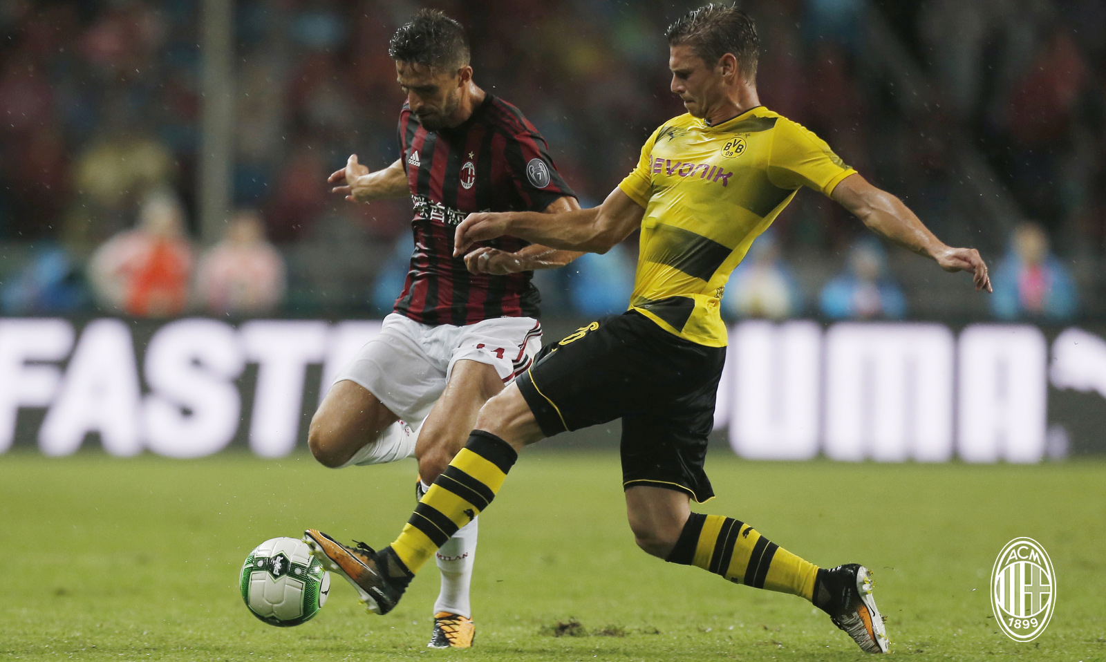 AC Milan scârțâie înaintea dublei cu Craiova din Liga Europa: 1-3 cu Borussia Dortmund. Montella: ”Capul meu este la meciul cu Craiova” / GALERIE FOTO