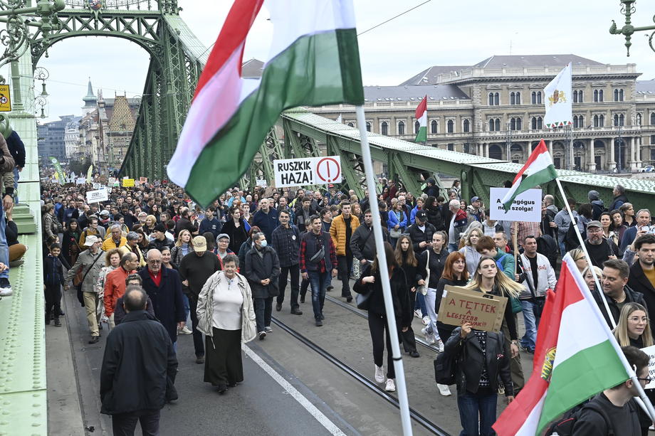Protest masiv față de Guvernul de la Budapesta, cu mesaje anti-Viktor Orban, din cauza salariilor și a inflației