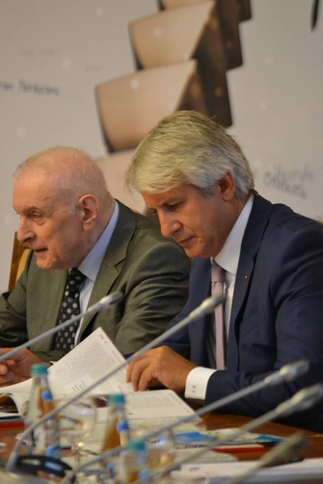 Atunci și acum: Eugen Teodorovici, ministrul care se ocupă de finanțele țării, dar are cinci credite la bănci, de aproape 800.000 de euro