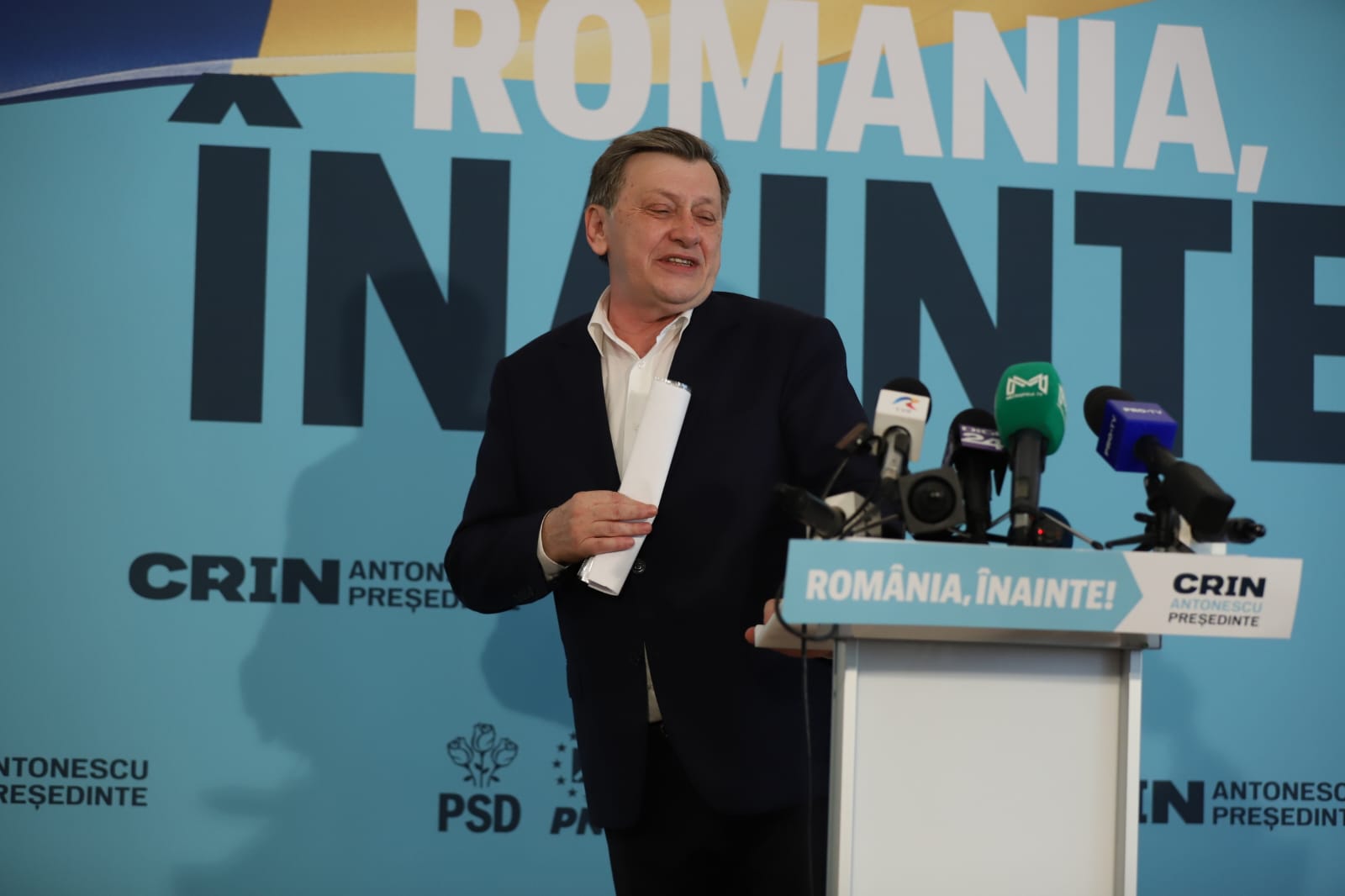Cum arată declarația dată de Crin Antonescu la Securitate și ce a scris despre un prieten în 1988