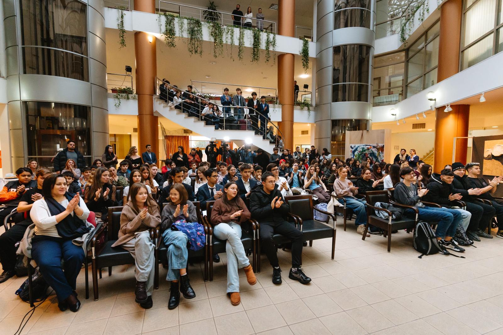 Fundația Tinmar sprijină performanța elevilor din București: 865 de burse de merit pentru copii din sectorul 2