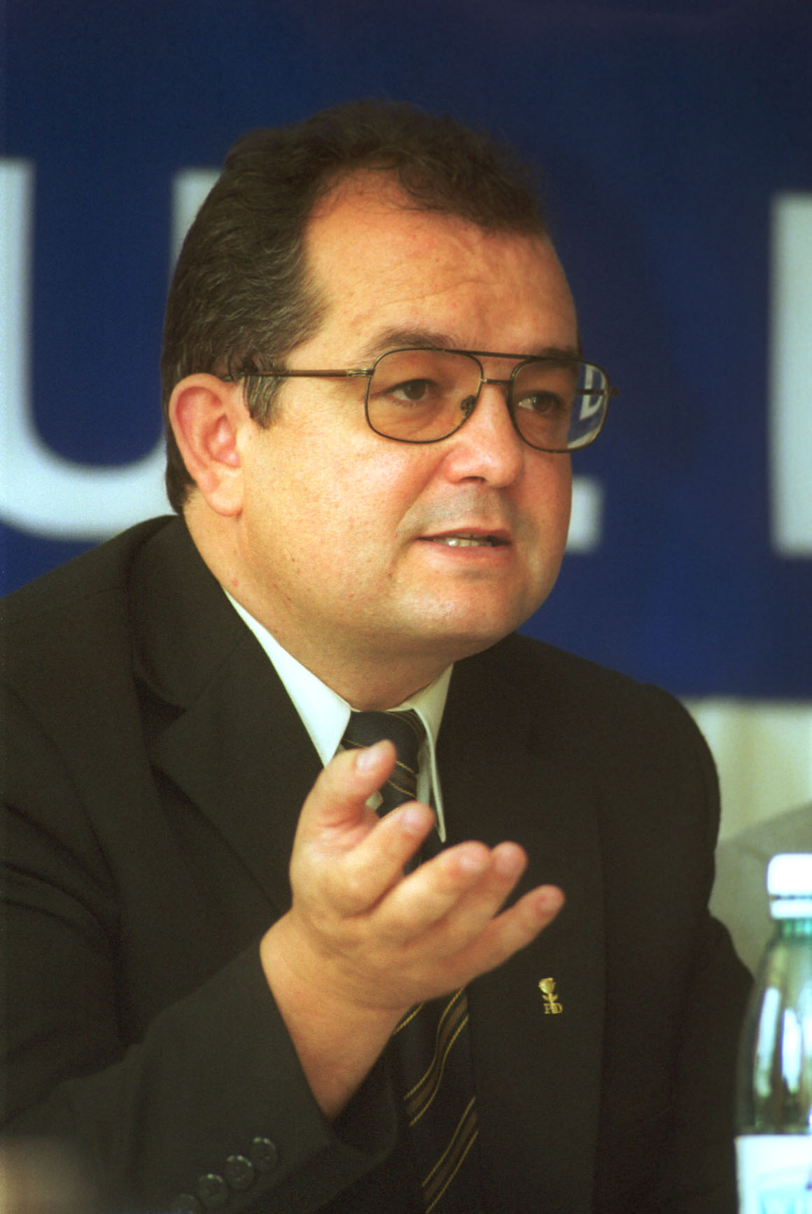 Atunci și Acum/ Emil Boc, premierul din perioada crizei economice, ales de patru ori primar al Clujului
